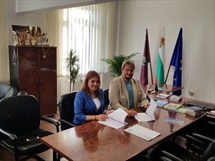 National Company Industrial Zones (NCIZ) and Sofia University - Faculty of Economics and Business Administration will cooperate in the new Fast-tracking Success initiative for career advancement of young people