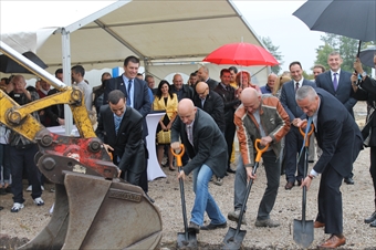 On September 10, 2015 a groundbreaking ceremony for a research center of „Climbmat“ was held in Sofia – Bozhurishte Economic Zone