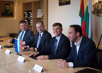 Stefan Staykov and Nikolay Tsenkov signed a Memorandum of Cooperation with Bozhurishte Municipality