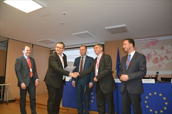 Национална компания индустриални зони подписа меморандум с Аутомотив клъстер България за привличането на инвестиции